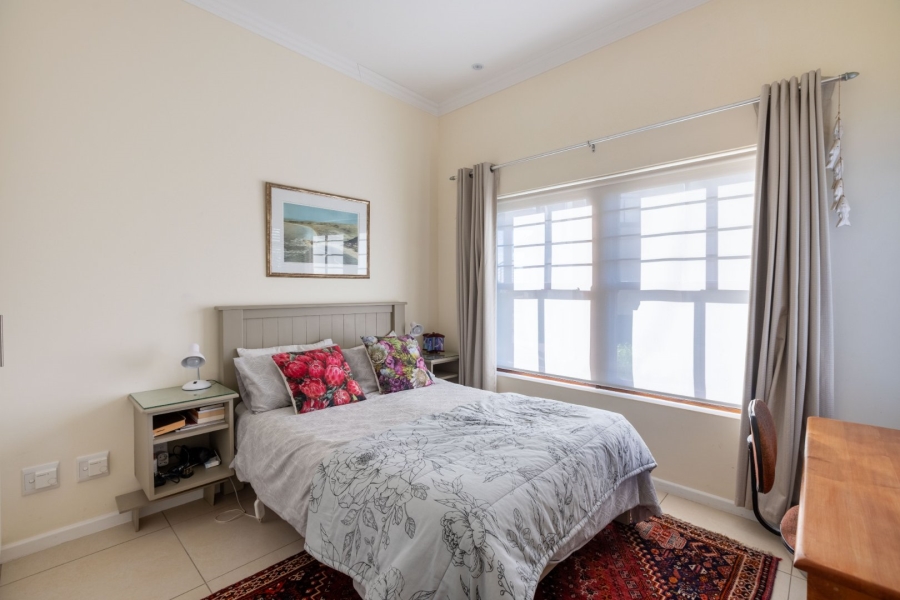 3 Bedroom Property for Sale in Whale Rock Gardens Western Cape